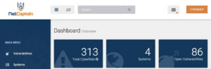 De tegels Total CyberRisk, Systems en Open Vulnerabilities bovenaan het NetCaptain-dashboard